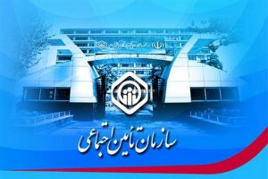 تامین اجتماعی آماده پرداخت‌های جبرانی به عنوان متناسب‌سازی حقوق بازنشستگان است بانک اول - سرپرست وزارت تعاون، کار و رفاه اجتماعی با بیان اینکه سازمان تامین اجتماعی آماده پرداخت‌های جبرانی به عنوان متناسب‌سازی حقوق بازنشستگان است، افزود: میزان افزایش حقوق بازنشستگان به تصویب هیات دولت رسیده و این مصوبه تصمیم شخصی نبوده است محمد هادی زاهدی وفا افزود: رئیس جمهور، معاون اول و نیز دیگر اعضای دولت همواره مدافع حقوق و منافع اقشار مختلف جامعه هدف این وزارتخانه بوده اند و بعضی اظهارنظرها و نقل قول های منتسب به ایشان که بعضا در فضای مجازی منتشر می شود، صحت ندارد. او با تاکید بر اینکه تصمیمات دولت نمی تواند بخشی باشد و باید حتما همه جنبه های اقتصادی، اجتماعی و جزئیات حقوقی و کارشناسی را لحاظ کرد، گفت: در جلسه ای که اواخر خرداد ماه با حضور معاون اول رئیس جمهور، برخی اعضای دولت و نمایندگان بازنشستگان برگزار شد، مقرر شد سازمان تامین اجتماعی در حدود اختیارات خود نسبت به پرداخت های جبرانی به عنوان متناسب سازی حقوق اقدام کند. سرپرست وزارت تعاون، کار و رفاه اجتماعی با بیان اینکه در این مدت تامین بودجه و اقدامات فنی و نرم افزاری درخصوص جبران این مبالغ صورت گرفته، تاکید کرد: اعضای جلسه و ذینفعان این موضوع را پذیرفته و درباره آن توافق کرده اند.
