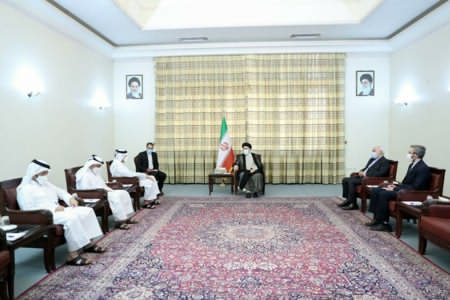 تصویر حضور باقری کنی وزیر امورخارجه در دیدار و وزیر امور خارجه قطر 