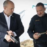 نخست وزیر رژیم صهیونیستی با گلوله جنگی تهدید به مرگ شد