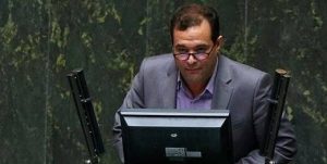 مجلس افزایش حقوق بازنشستگان را ابلاغ کرده، اما دولت جلوی آن را گرفته است