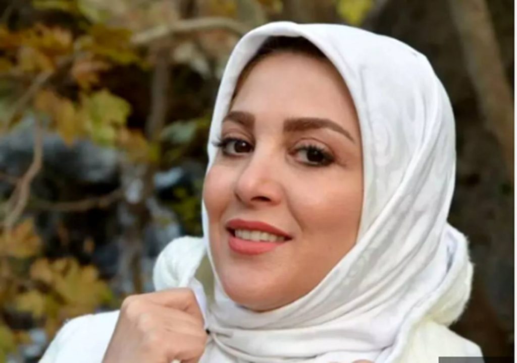 ژیلا صادقی به مدیرعامل پرسپولیس: دخترتو بزک کردی که شوهرش بدی